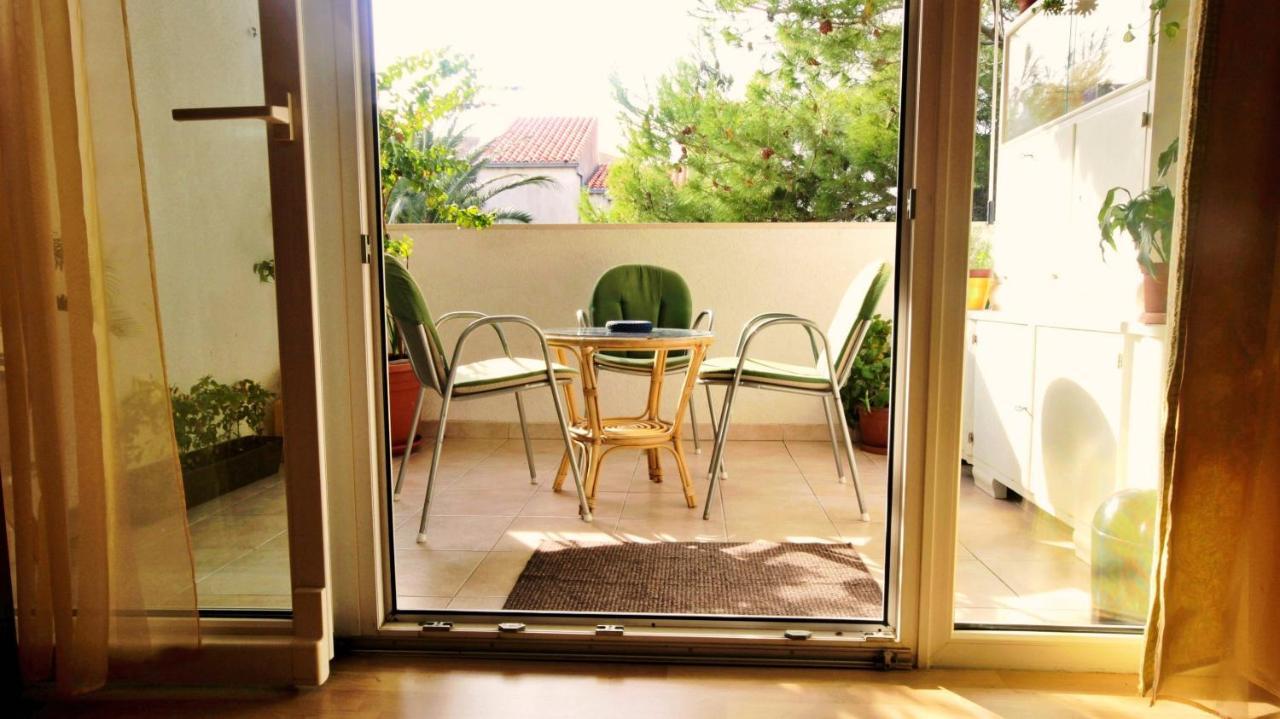 Apartment Anita Omiš Exterior foto